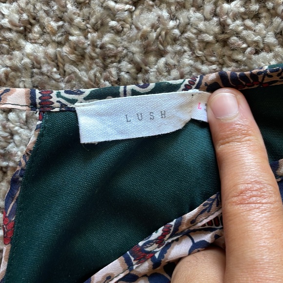 Patterned Dress - Picture 4 of 5